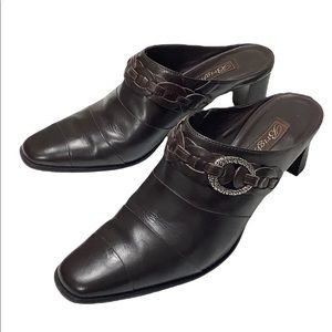 Brighton Tamia silver concho chocolate leather slip on clogs / mules size 7.…